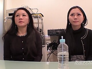 Yui Yabuki and Chiharu Yabuki :: mother and daughter 1